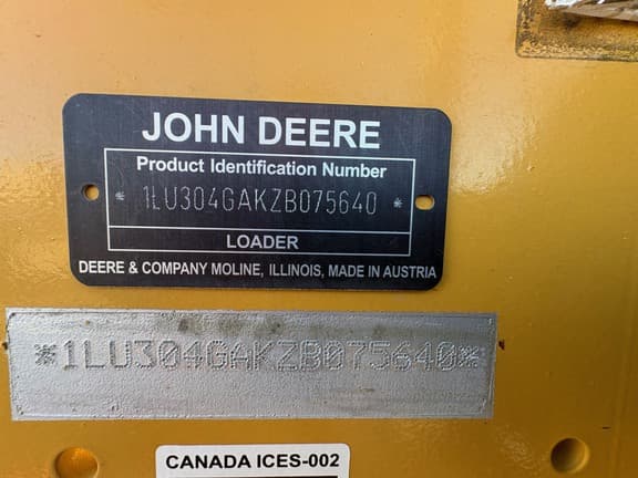 Image of John Deere 304G equipment image 4