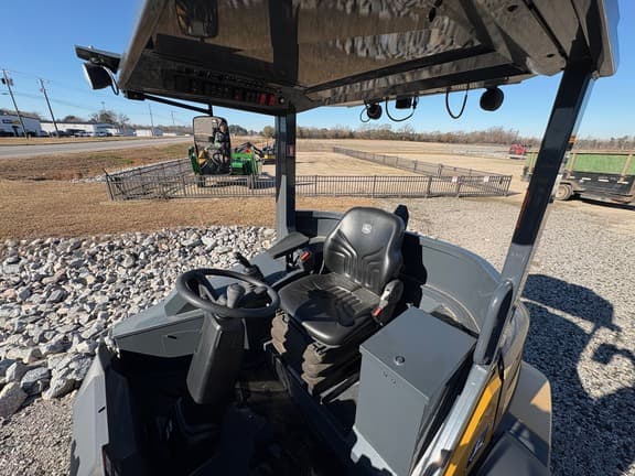 Image of John Deere 304G equipment image 3