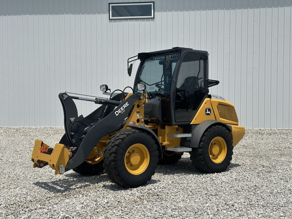 Main image John Deere 304G