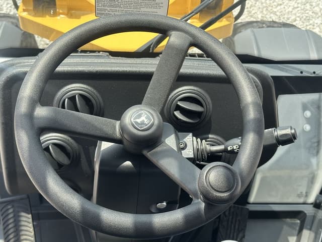 Image of John Deere 304G equipment image 4