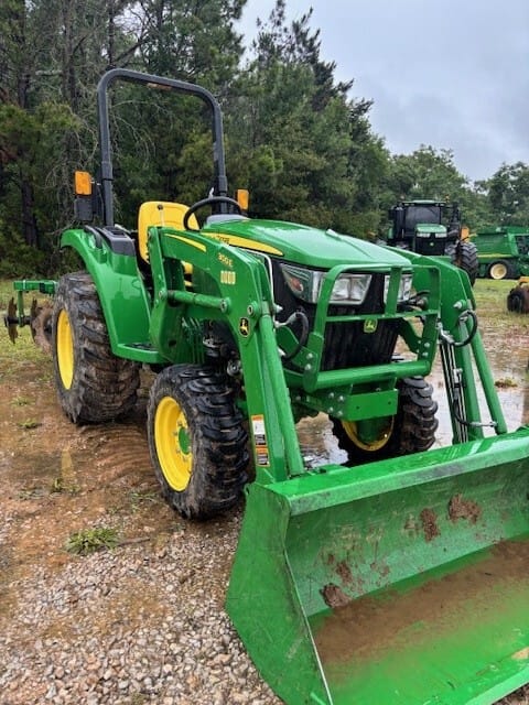 2023 John Deere 3043D Equipment Image0