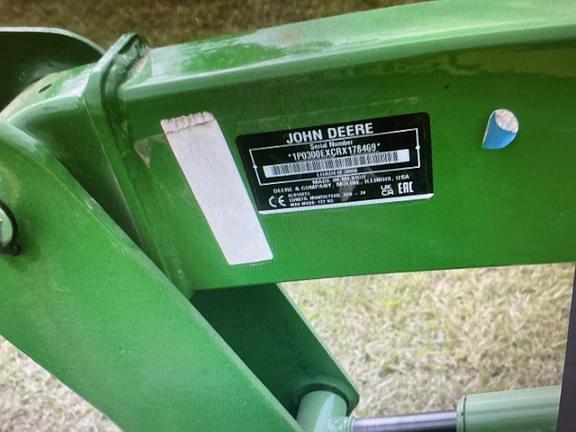 Image of John Deere 3043D equipment image 4