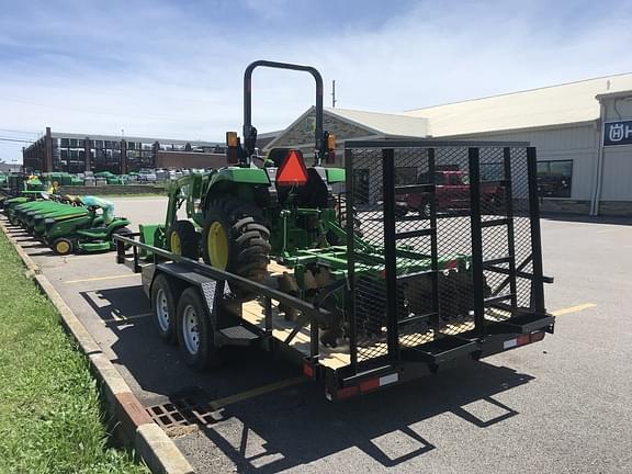 Image of John Deere 3043D equipment image 3