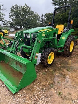 Image of John Deere 3043D equipment image 3