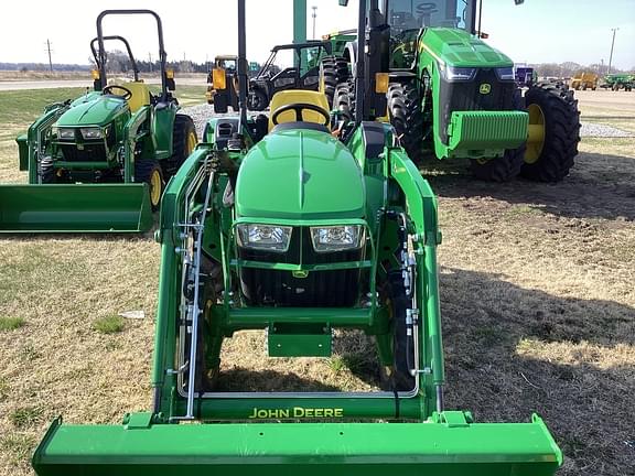 Image of John Deere 3043D equipment image 1