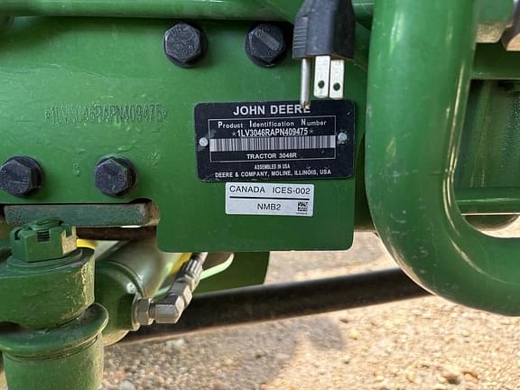 Image of John Deere 3046R equipment image 4