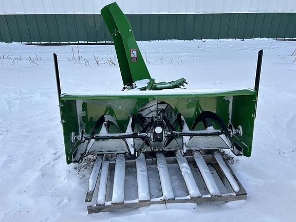 Image of John Deere 3046R equipment image 1