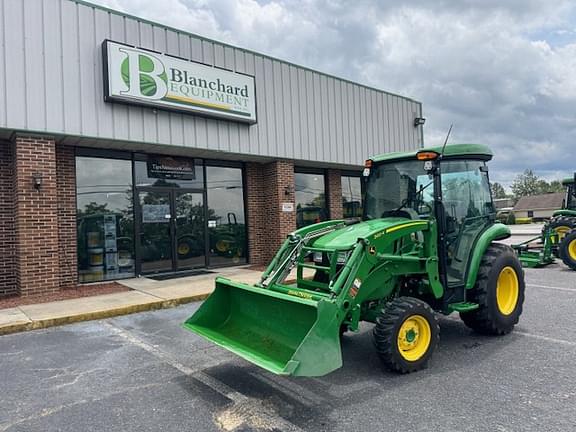 Image of John Deere 3046R equipment image 2