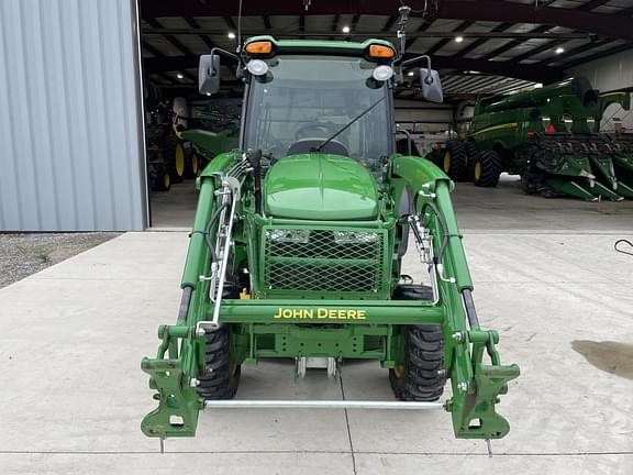 Image of John Deere 3046R equipment image 1