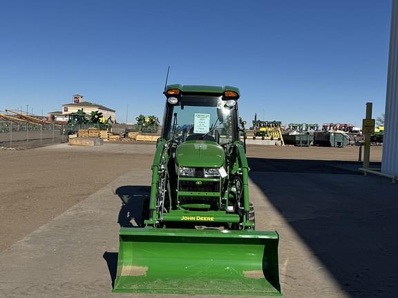 Image of John Deere 3046R equipment image 2