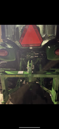 Image of John Deere 3046R equipment image 4