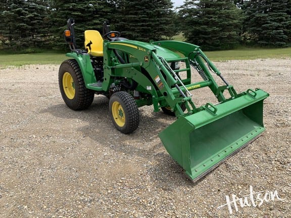 2023 John Deere 3046R Equipment Image0