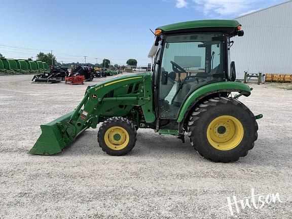 Image of John Deere 3046R equipment image 3