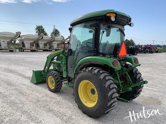 Image of John Deere 3046R equipment image 4