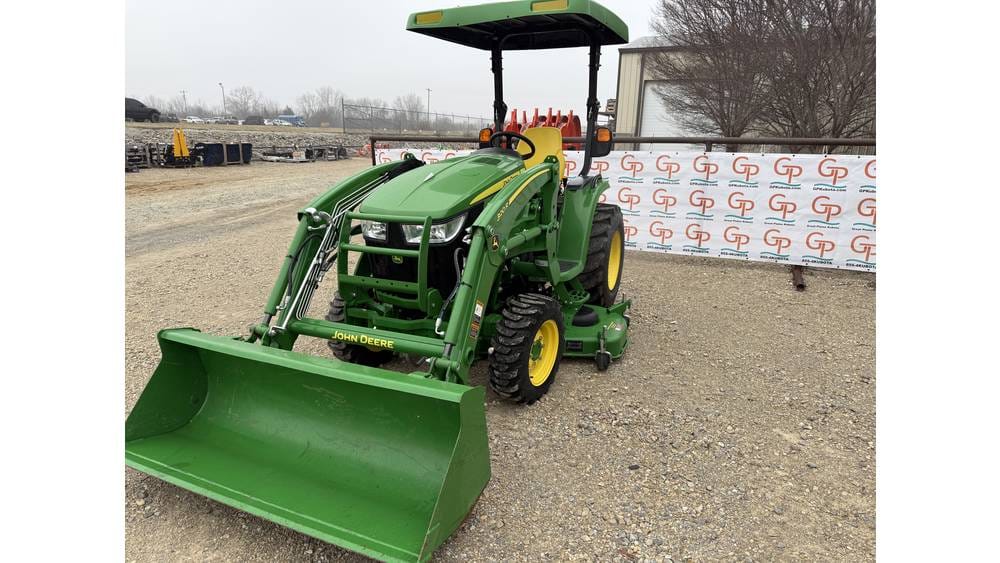 Main image John Deere 3046R