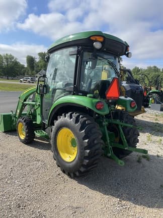Image of John Deere 3046R equipment image 2