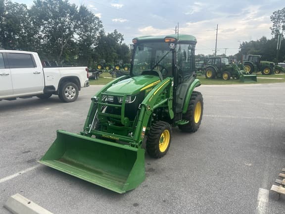 Image of John Deere 3046R equipment image 4