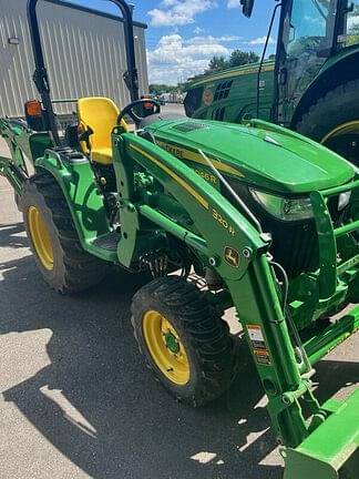 Image of John Deere 3046R equipment image 2
