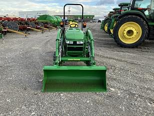 Main image John Deere 3046R 7