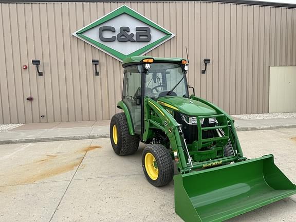 Image of John Deere 3046R equipment image 3