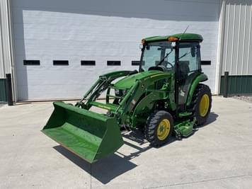 Main image John Deere 3046R
