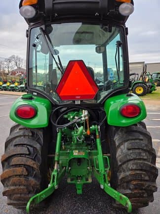 Image of John Deere 3046R equipment image 2