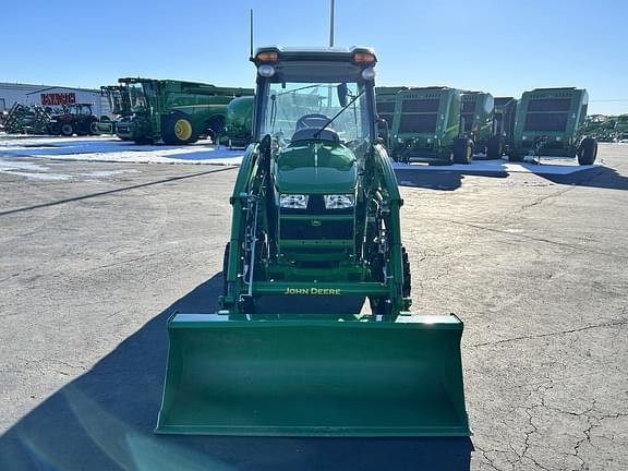 Image of John Deere 3046R equipment image 1