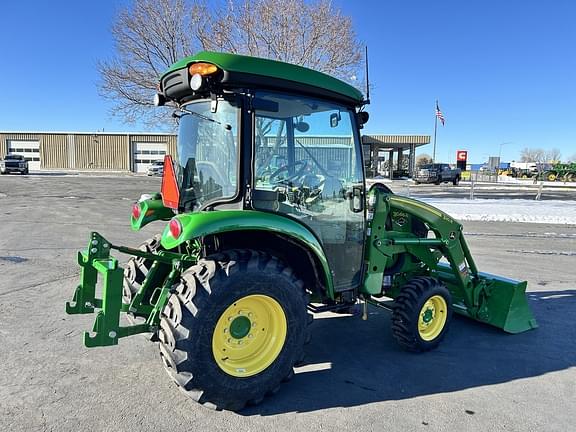 Image of John Deere 3046R equipment image 4