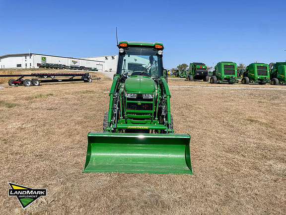 Image of John Deere 3046R equipment image 2