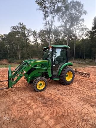 Image of John Deere 3046R Primary image