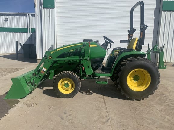 Main image John Deere 3046R