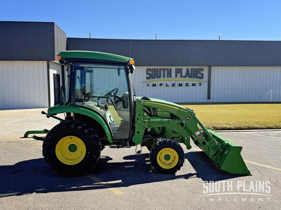 Image of John Deere 3046R equipment image 1