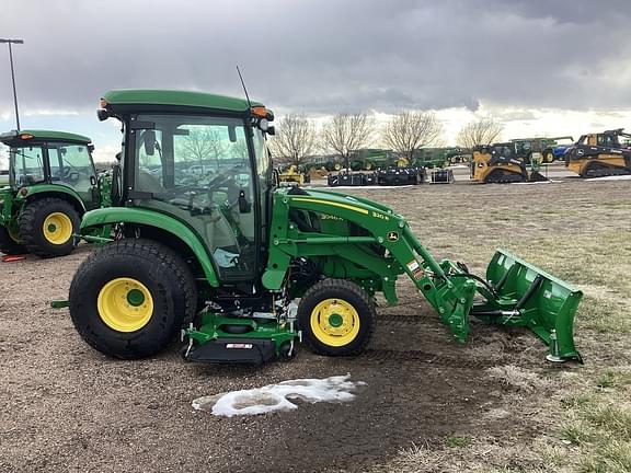 Image of John Deere 3046R equipment image 3