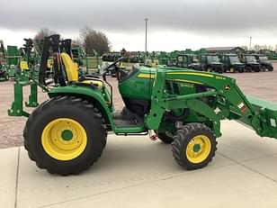 Main image John Deere 3046R 7