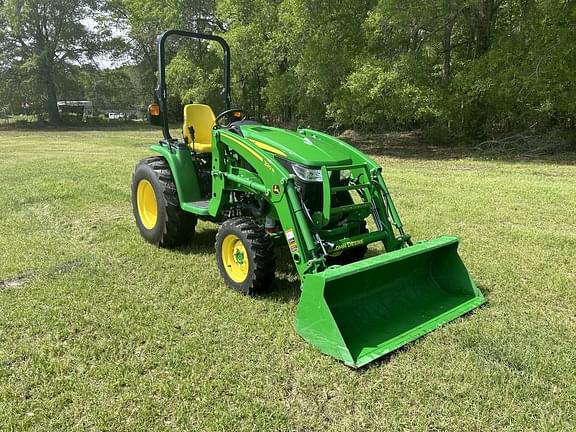 Image of John Deere 3046R equipment image 1