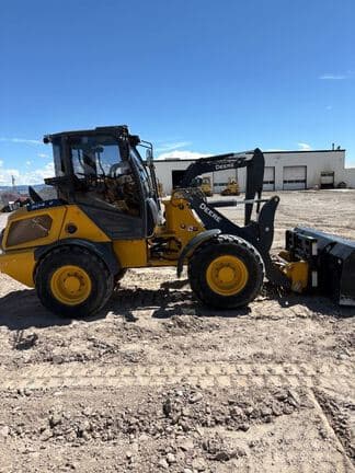 Image of John Deere 304G equipment image 3