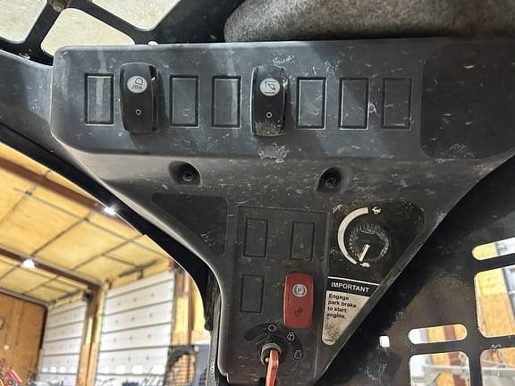Image of John Deere 317G equipment image 2