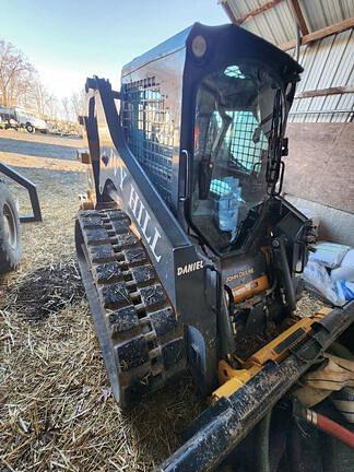 Image of John Deere 317G equipment image 2