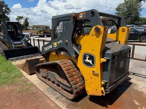 Image of John Deere 317G equipment image 2