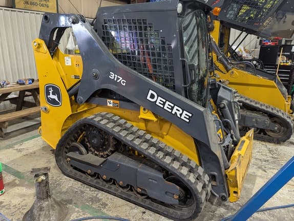 Image of John Deere 317G equipment image 2