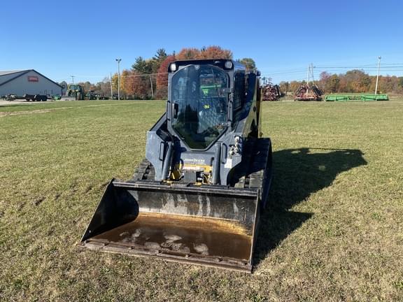 Image of John Deere 317G equipment image 3