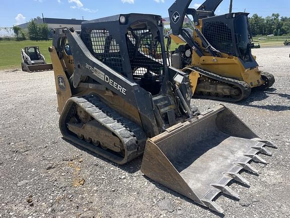 Image of John Deere 317G equipment image 4