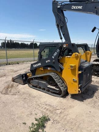 Image of John Deere 317G equipment image 1
