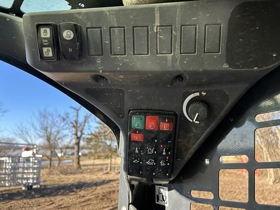 Image of John Deere 317G equipment image 3