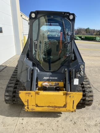 Image of John Deere 317G equipment image 2