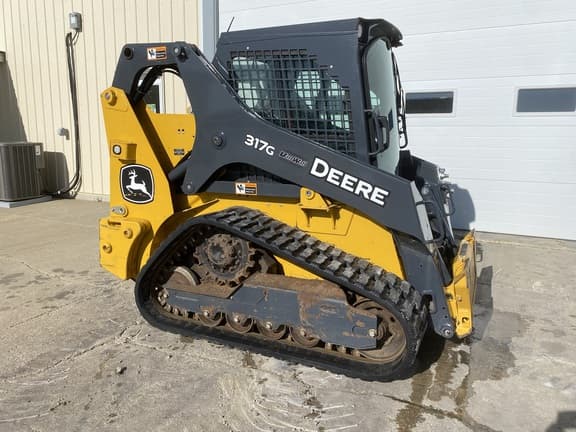 Image of John Deere 317G equipment image 4
