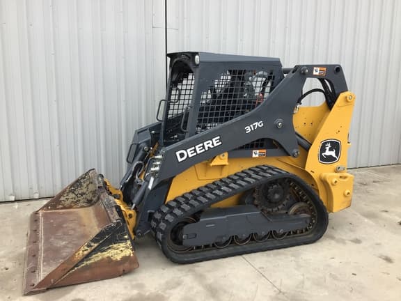 Image of John Deere 317G equipment image 2