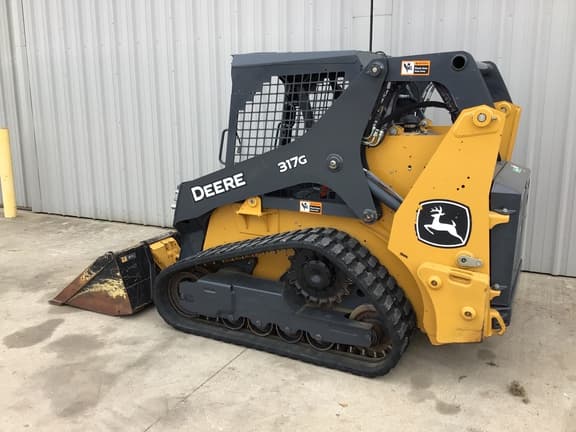 Image of John Deere 317G equipment image 4
