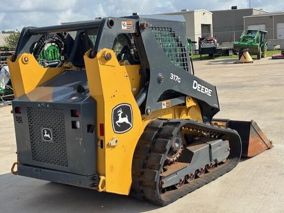 Image of John Deere 317G equipment image 4
