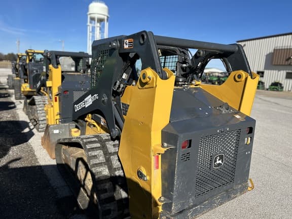 Image of John Deere 317G equipment image 3